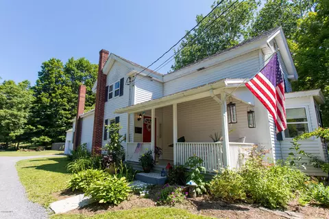 63 E Center St, Lee, MA 01238 photo 2