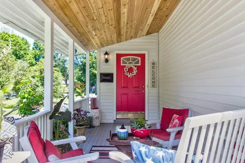 63 E Center St, Lee, MA 01238 photo 3