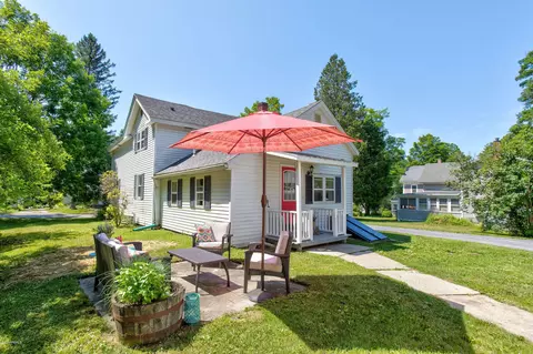 63 E Center St, Lee, MA 01238 photo 5