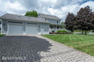 40 Upton St, Adams, MA 01220 photo 6