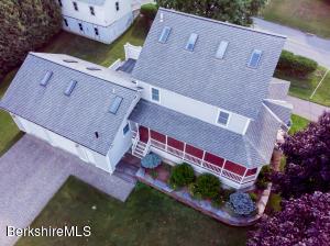 40 Upton St, Adams, MA 01220 photo 9