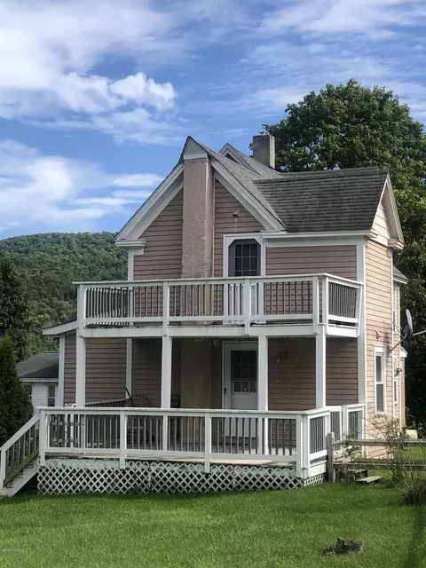 455 Marble St, Lee, MA 01238 photo 1