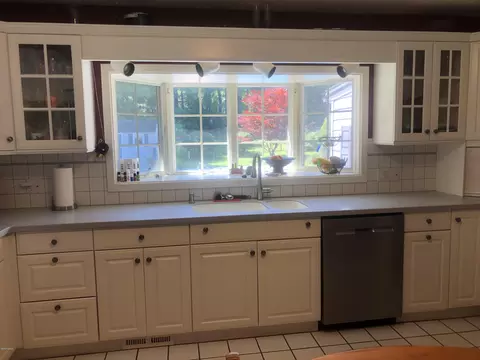 35 George St, Lee, MA 01238 photo 6
