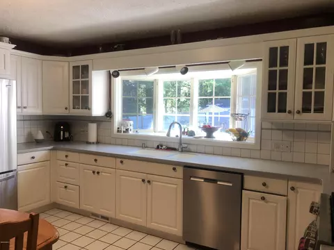 35 George St, Lee, MA 01238 photo 7