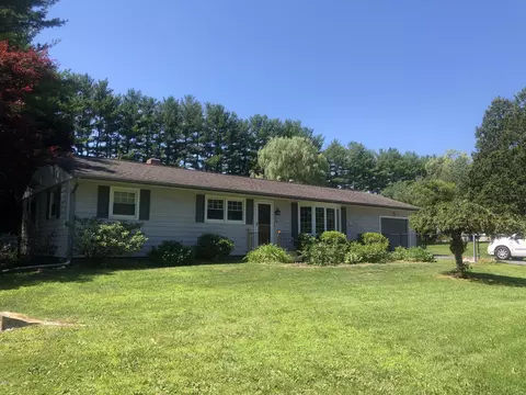 35 George St, Lee, MA 01238 photo 2