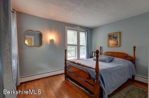 75 Cold Spring Rd, Williamstown, MA 01267 photo 8