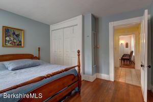 75 Cold Spring Rd, Williamstown, MA 01267 photo 9