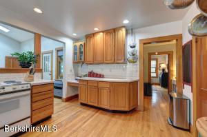 179 Cold Spring Rd, Williamstown, MA 01267 photo 9