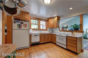 179 Cold Spring Rd, Williamstown, MA 01267 photo 7