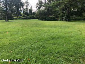8 Bentrup Ct, Lenox, MA 01240 photo 5