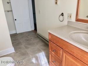 8 Bentrup Ct, Lenox, MA 01240 photo 25