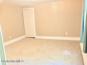 8 Bentrup Ct, Lenox, MA 01240 photo 12