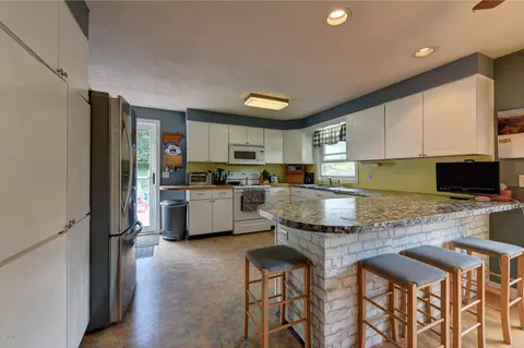 30 Pine Ridge Dr, Lee, MA 01238 photo 8