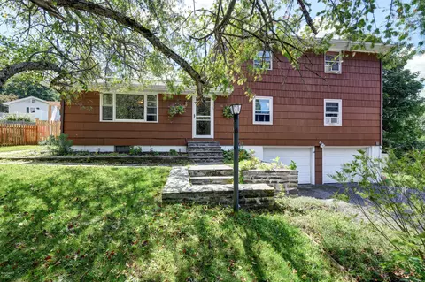 30 Pine Ridge Dr, Lee, MA 01238 photo 1