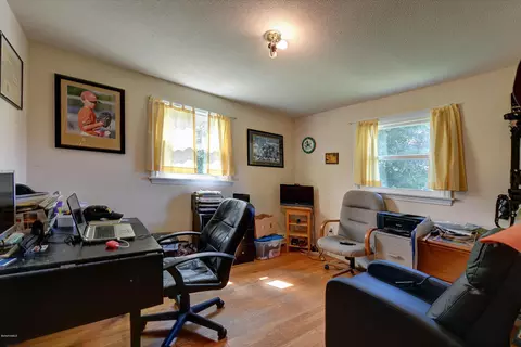 30 Pine Ridge Dr, Lee, MA 01238 photo 12