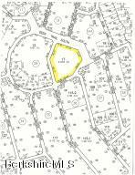 S Deer Trail, Becket, MA 01223