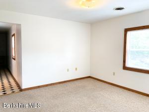30 Danforth Ave, Pittsfield, MA 01201 photo 16