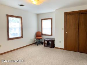 30 Danforth Ave, Pittsfield, MA 01201 photo 14