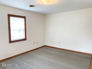 30 Danforth Ave, Pittsfield, MA 01201 photo 24