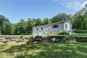 15 Lakeview Rd, Peru, MA 01235 photo 3