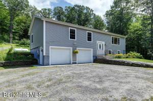 15 Lakeview Rd, Peru, MA 01235 photo 2