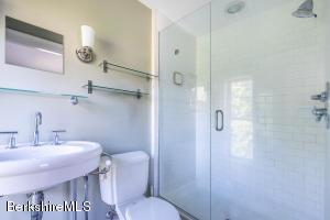 62 High St, Lee, MA 01238 photo 26