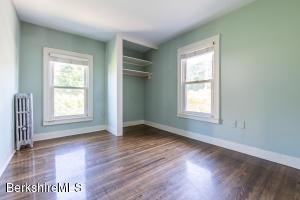 62 High St, Lee, MA 01238 photo 22