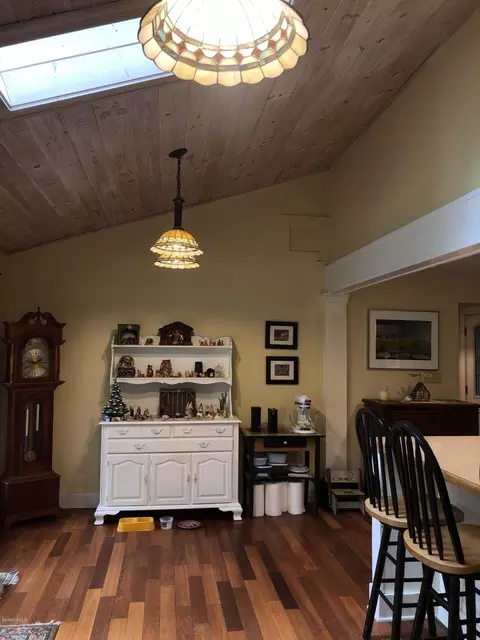 15 Lander Rd, Lee, MA 01238 photo 10
