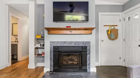 90 E Main St, Stockbridge, MA 01262 photo 4