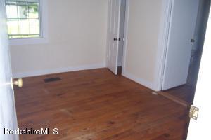 191 E Main St, Sheffield, MA 01222 photo 7