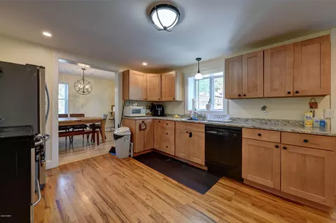164 Mill St, Lee, MA 01238 photo 12