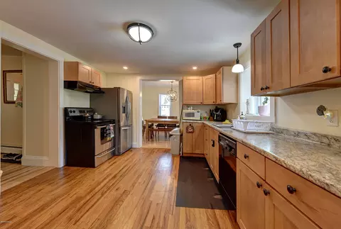 164 Mill St, Lee, MA 01238 photo 13