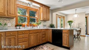 14 David Rd, Lenox, MA 01240 photo 3