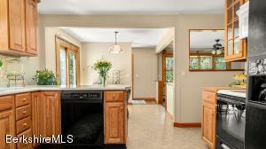 14 David Rd, Lenox, MA 01240 photo 4