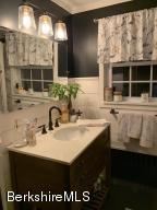 11 Forest St, Maynard, MA 01754 photo 9
