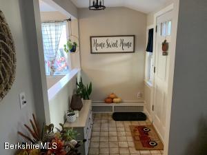 11 Forest St, Maynard, MA 01754 photo 2