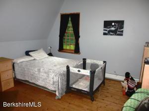 135 Curtin Rd, Peru, MA 01235 photo 12