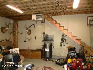 135 Curtin Rd, Peru, MA 01235 photo 14