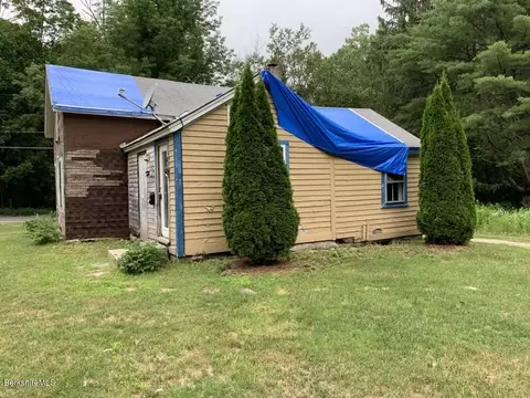 30 Chestnut St, Lee, MA 01238 photo 3