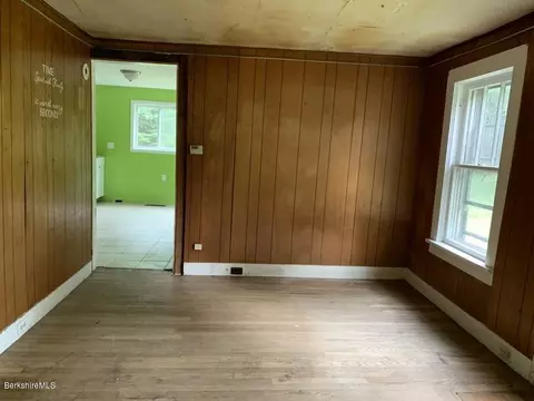30 Chestnut St, Lee, MA 01238 photo 19