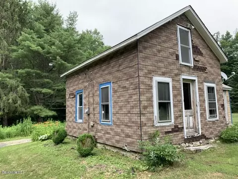 30 Chestnut St, Lee, MA 01238 photo 7