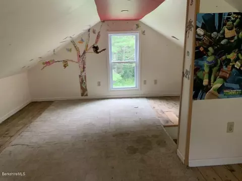 30 Chestnut St, Lee, MA 01238 photo 25