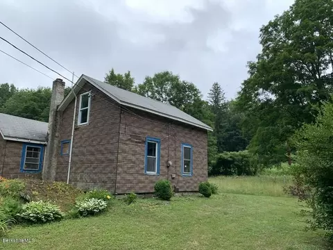 30 Chestnut St, Lee, MA 01238 photo 5