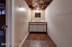 18 Edison Ave, Pittsfield, MA 01201 photo 24