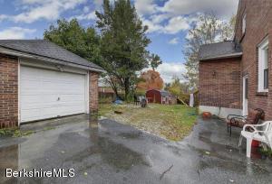 18 Edison Ave, Pittsfield, MA 01201 photo 5
