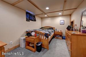 18 Edison Ave, Pittsfield, MA 01201 photo 23