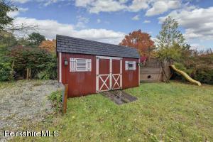 18 Edison Ave, Pittsfield, MA 01201 photo 7