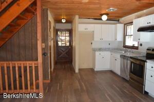 25 Davis Rd, Monroe, MA 01350 photo 10