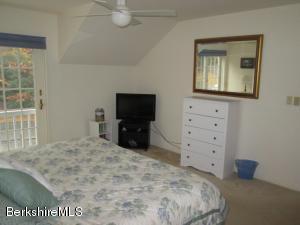 9012 Mountainside Dr, Hancock, MA 01237 photo 20