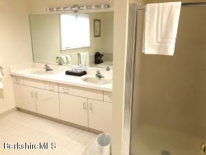 9012 Mountainside Dr, Hancock, MA 01237 photo 5